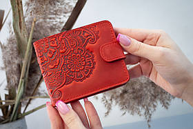 Жіночий шкіряний гаманець червоний з тисненням Квітковий Сад