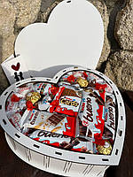 Подарунковий шоколадний набір для дівчини з цукерками набір у формі кіндера сюрпризу для дружини для мами для дитини D-1003