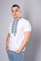 Модна чоловіча вишита футболка "Гетьман" біла з синім, фото 2