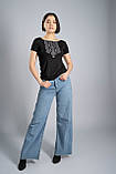 Жіноча чорна футболка-вишиванка на кожен день «Гуцулка (сіра вишивка)», фото 7