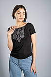 Жіноча чорна футболка-вишиванка на кожен день «Гуцулка (сіра вишивка)», фото 4