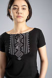 Жіноча чорна футболка-вишиванка на кожен день «Гуцулка (сіра вишивка)», фото 8