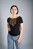 Жіноча чорна вишита футболка в українському стилі «Гуцулка (коричнева вишивка)», фото 3