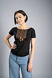 Жіноча чорна вишита футболка в українському стилі «Гуцулка (коричнева вишивка)», фото 2