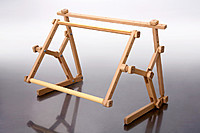 Диванно-настільний верстат для вишивання "Іволга" з гобеленовими п'яльцями 30х40 см, фото 1