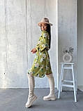 Легка літня сукня жіноча оливкова в квіточку коротка коктейльна сукня з рукавом вільна сукня на літо 42-46 48-52 розмір, фото 4