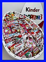 Подарунковий шоколадний набір для дівчини з цукерками набір у формі кіндера на 8 березня для дружини, матері, дитини