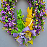Весняний декор. Весняний та великодній вінок з квітами та зайчиками  на двері чи стіну, фото 9