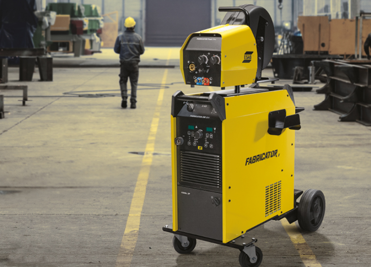 ІНВЕРТОР ЗВАРЮВАЛЬНИЙ ESAB FABRICATOR EM 500I з вбудованим блоком охолодження