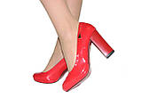 Святкові червоні туфлі на стійкому підборі платформі 36, фото 8