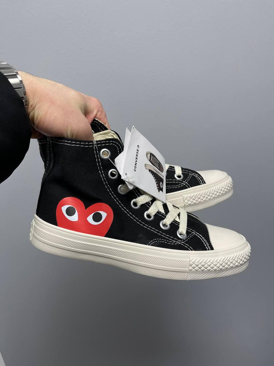 Стильні жіночі кеди Comme Des Garçons Play x Converse. Високі кросси жіночі Конверс.