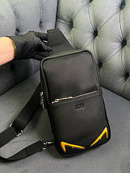 Нагрудна сумка-слінг Fendi чорного кольору з жовтими логотипами c776