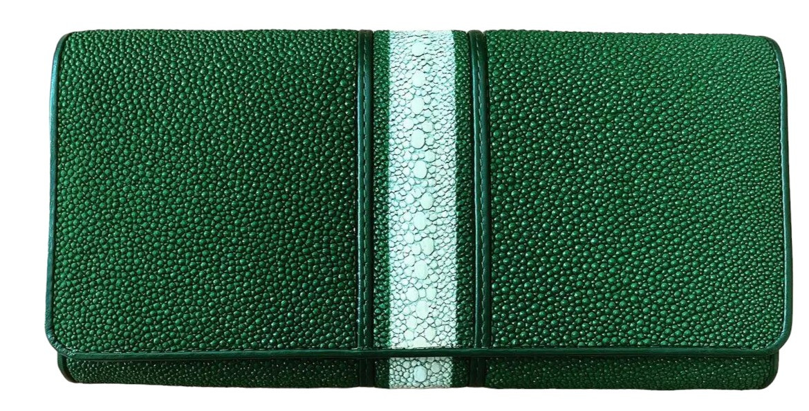 Гаманець портмоне жіночий зі шкіри ската  Ekzotic Leather зелений з білою смужкою (stw 79_3)