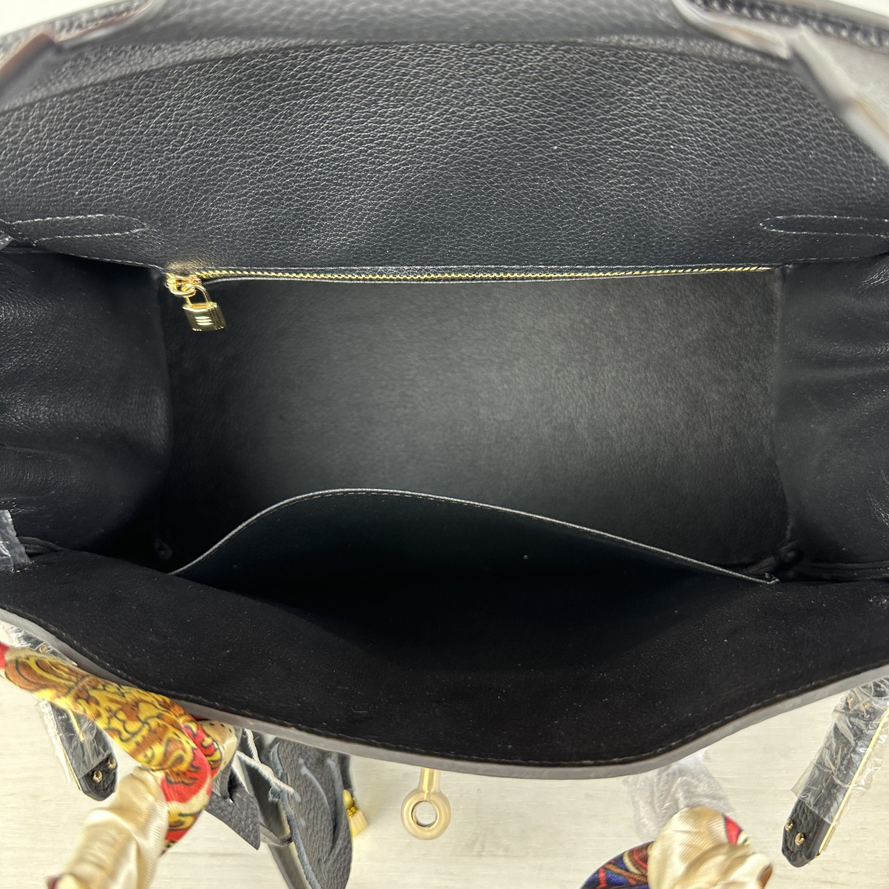 Кожаная женская сумка с двумя ручками 30см КТ-835-30 Черный - фото 10 - id-p1989368951
