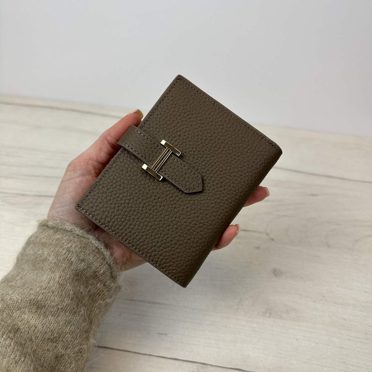 Міні шкіряний гаманець з клапаном 6906-А17-КТ-10305 Кавовий, фото 1