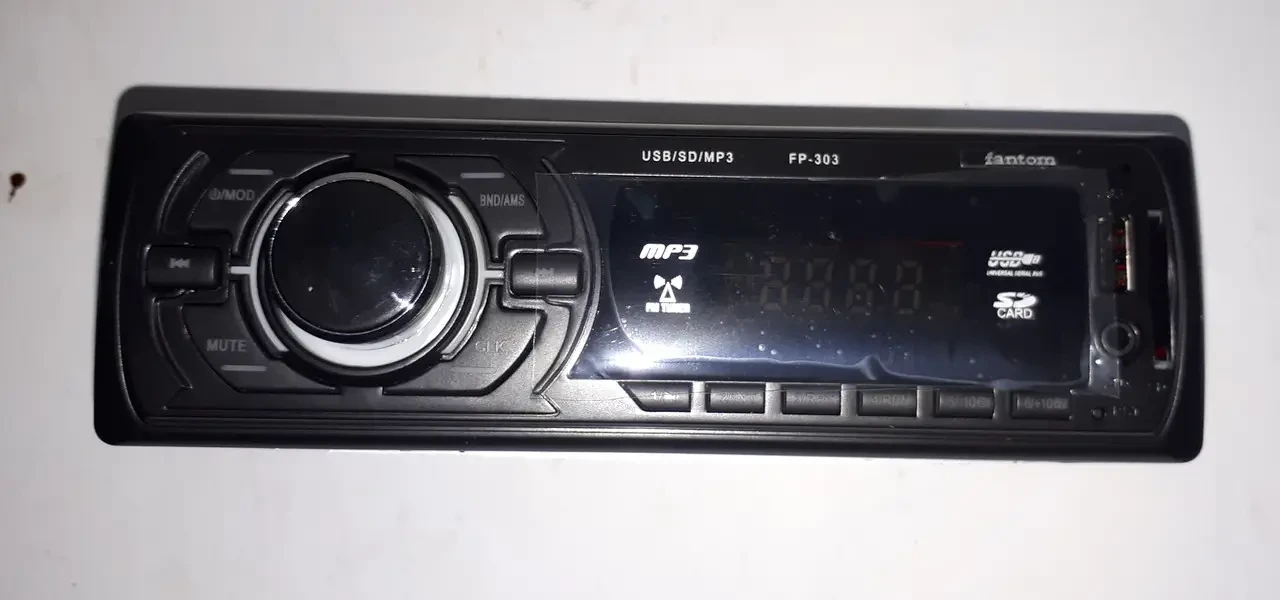Магнітофон Fantom USB SD ресивер FP-303