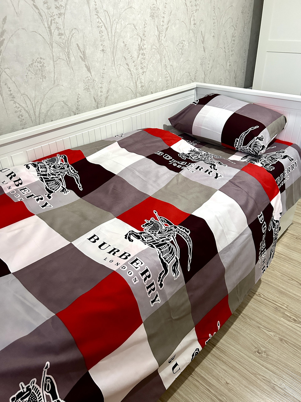 Полуторний комплект з полісатину для дітей та підлітків "Burberry", фото 1