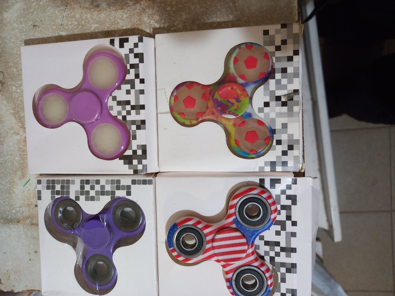 Крутилка для рук Фиджет Спиннер, вертушка Fidget Spinner, Hand Spinner разноцветная - фото 1 - id-p548563772