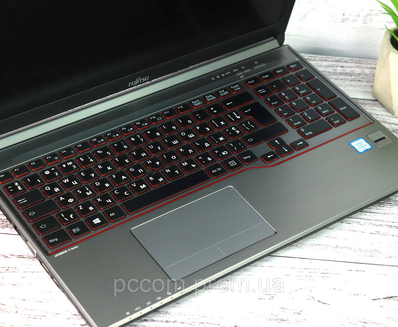 Ноутбук 15.6" Fujitsu LifeBook E756 Intel Core i5-6200U 8Gb RAM 256Gb SSD - фото 9 - id-p2122079161