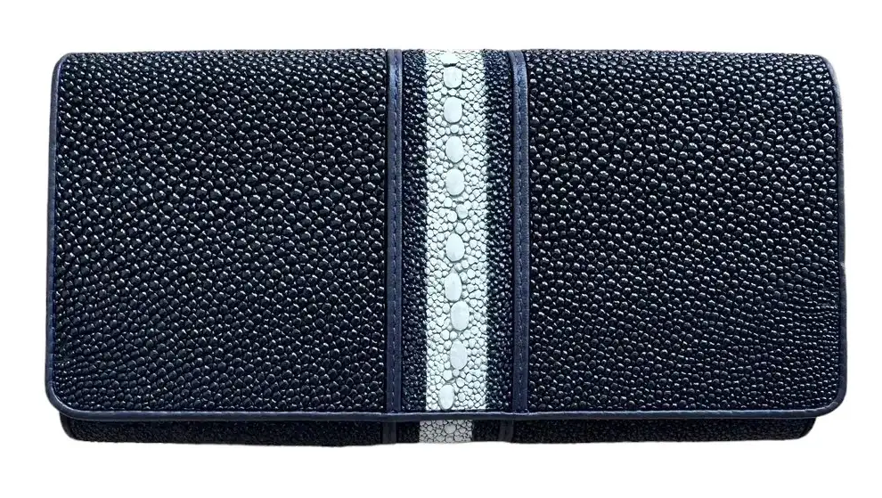 Гаманець жіночий із натуральної шкіри ската з білою смужкою  Ekzotic Leather Темно-синій (stw 79_5)
