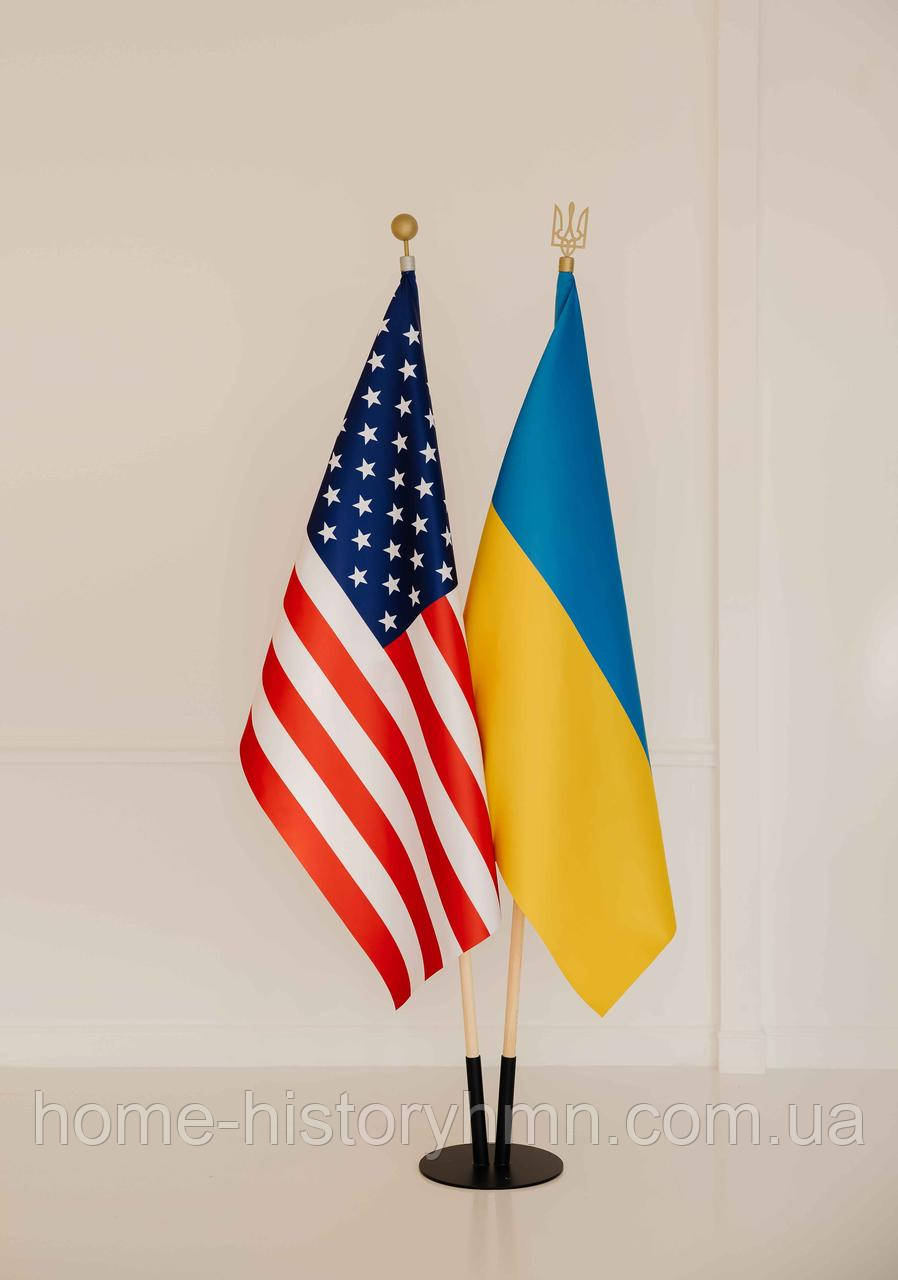Набір для двох прапорів України та США, атлас, тримач коло, держак 2 м, наконечник Тризуб Куля