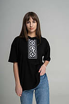 Чорна жіноча оверсайз футболка з геометричною вишивкою "Низинка", фото 2