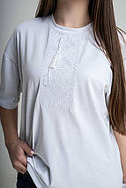 Жіноча oversize футболка з геометричним орнаментом білим по білому "Низинка", фото 2
