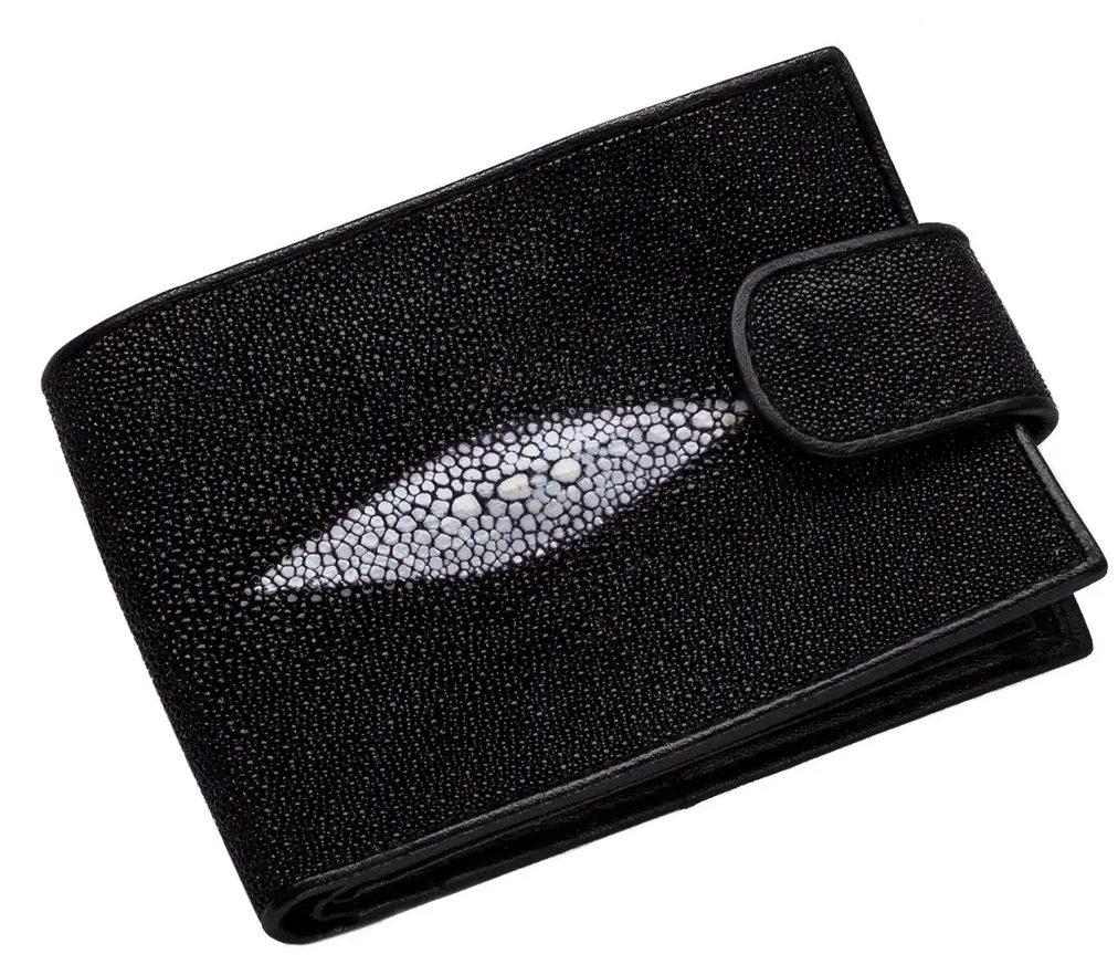 Гаманець зі шкіри морського скату з хлястиком Ekzotic Leather Чорний (stw22)