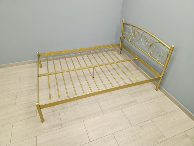 Кована металева ліжко Лілія 140х200 колір золото