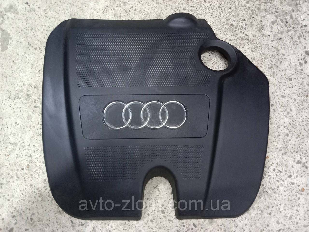Декоративна кришка двигуна Audi A3 8L 1.6. Ауді А3.1996 – 2003. 06A103925AR.
