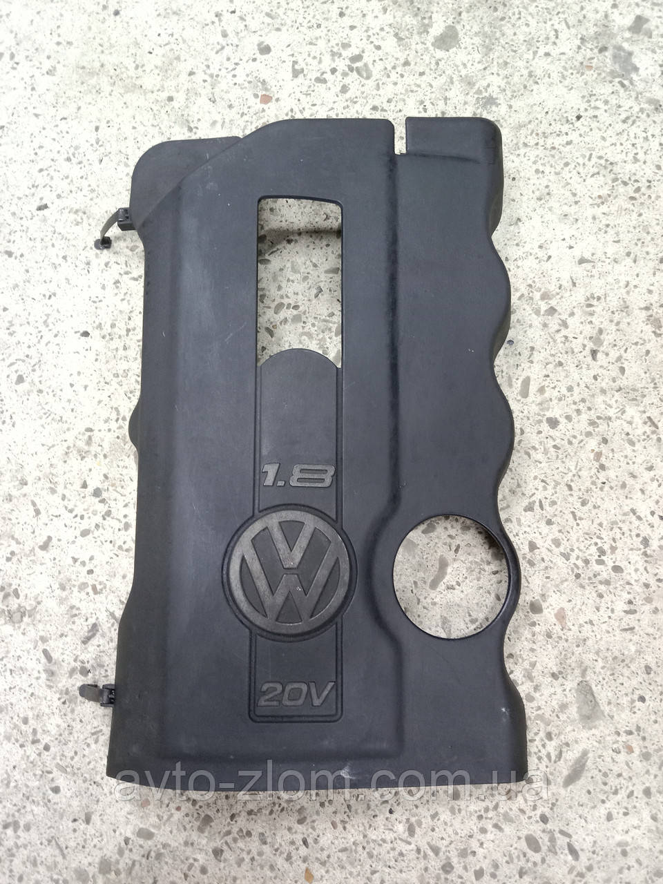 Декоративна кришка двигуна Volkswagen Passat B5, Пасат Б5 1.8 20V. 058103724F.