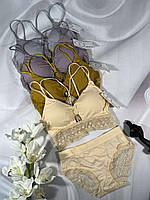 Жіночий комплект нижньої білизни Розмір 44-46 Розпродаж топ та трусики Приємна тканина , гарно тягнеться)