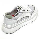 Жіночі шкіряні кросівки білого кольору на шнурівці MIDA 230595(400) розмір 36, фото 7