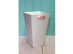 Коробка для квітів трапеція велика 9,5*15*26,5см біла ТМ УПАКОВКИН Solmir