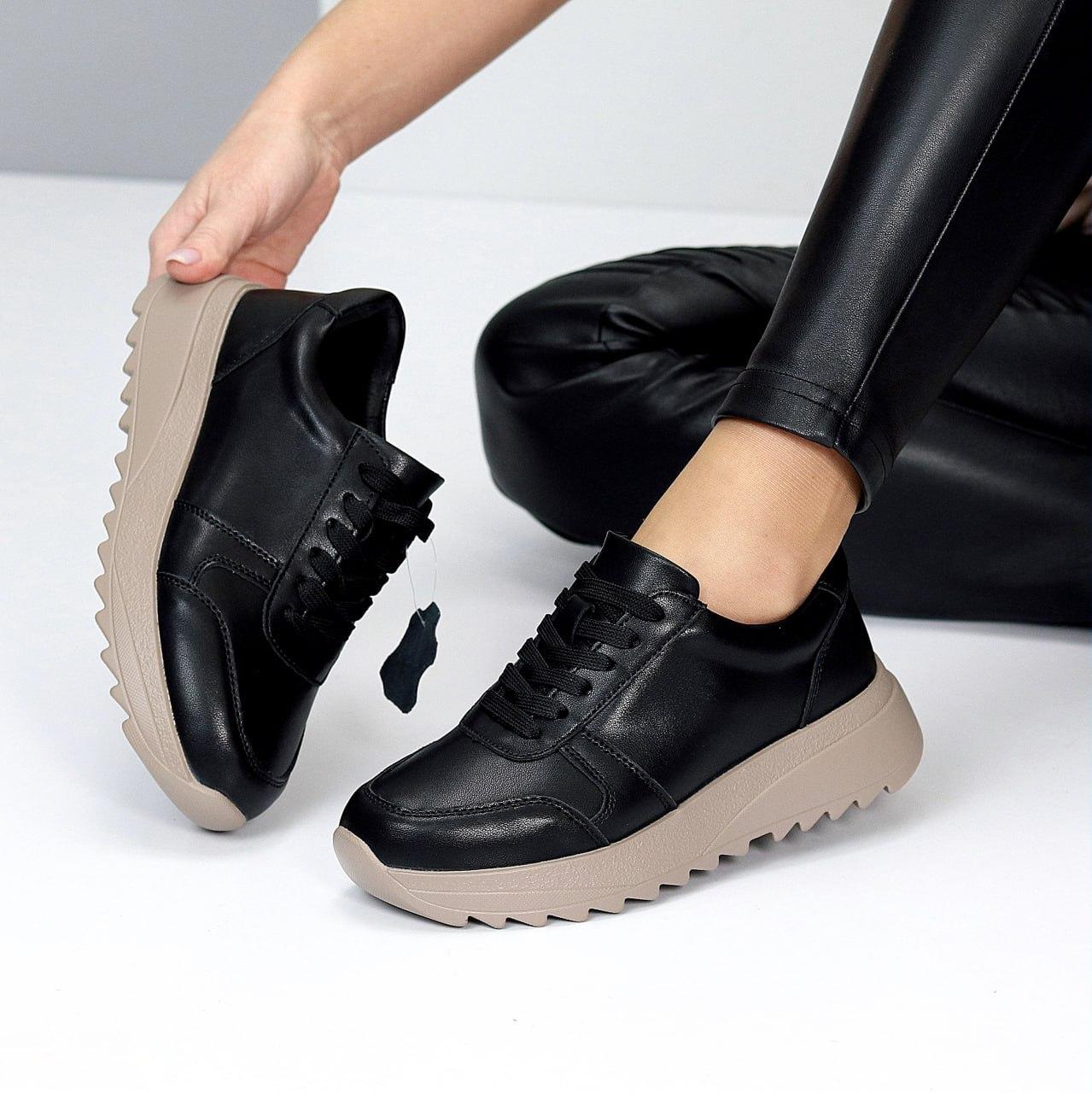 Жіночі шкіряні кросівки на широкій підошві модні чорні натуральна шкіра, фото 1