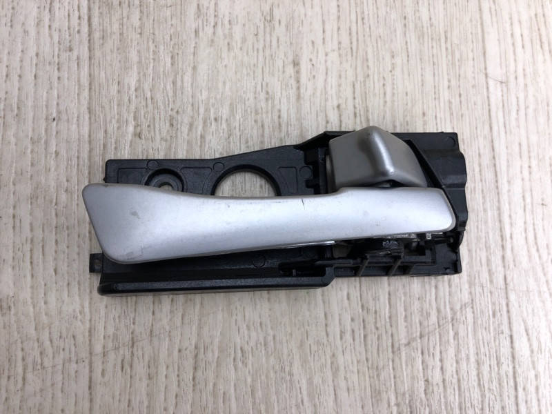 

Ручка двери внутренняя HYUNDAI ACCENT RB 2013 83620-1R000S4 Задн. Прав.