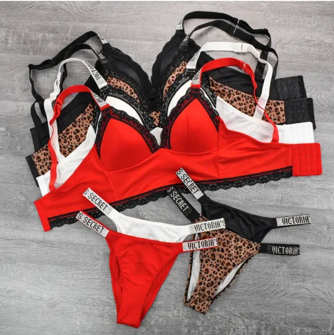 

Комплект женского нижнего белья Victoria's Secret ( в наличии красный))