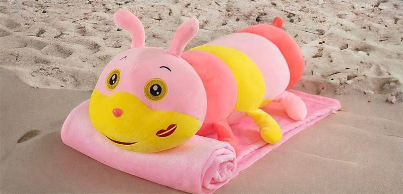 Іграшка-подушка, плед