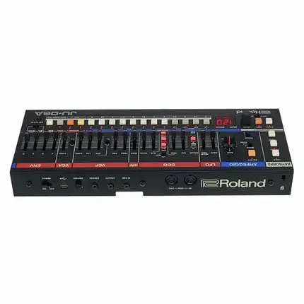Аналоговий синтезатор Roland JU06A, фото 3