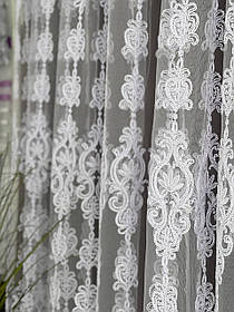 Тюль фатинова корд заввишки 2,8 м. білий з голубізною