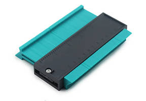 Пластиковий контурний профіль, що дублює вигини