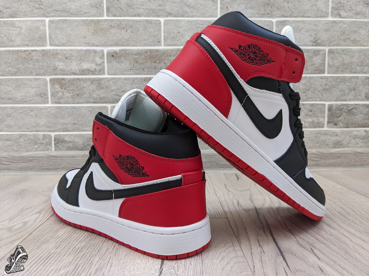Стильные мужские кроссовки Nike Air Jordan 1 Retro \ Найк Аир Джордан 1 Ретро \ 42 - фото 4 - id-p2123154934
