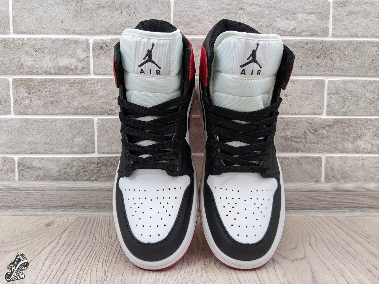 Стильные мужские кроссовки Nike Air Jordan 1 Retro \ Найк Аир Джордан 1 Ретро \ 42 - фото 8 - id-p2123154934