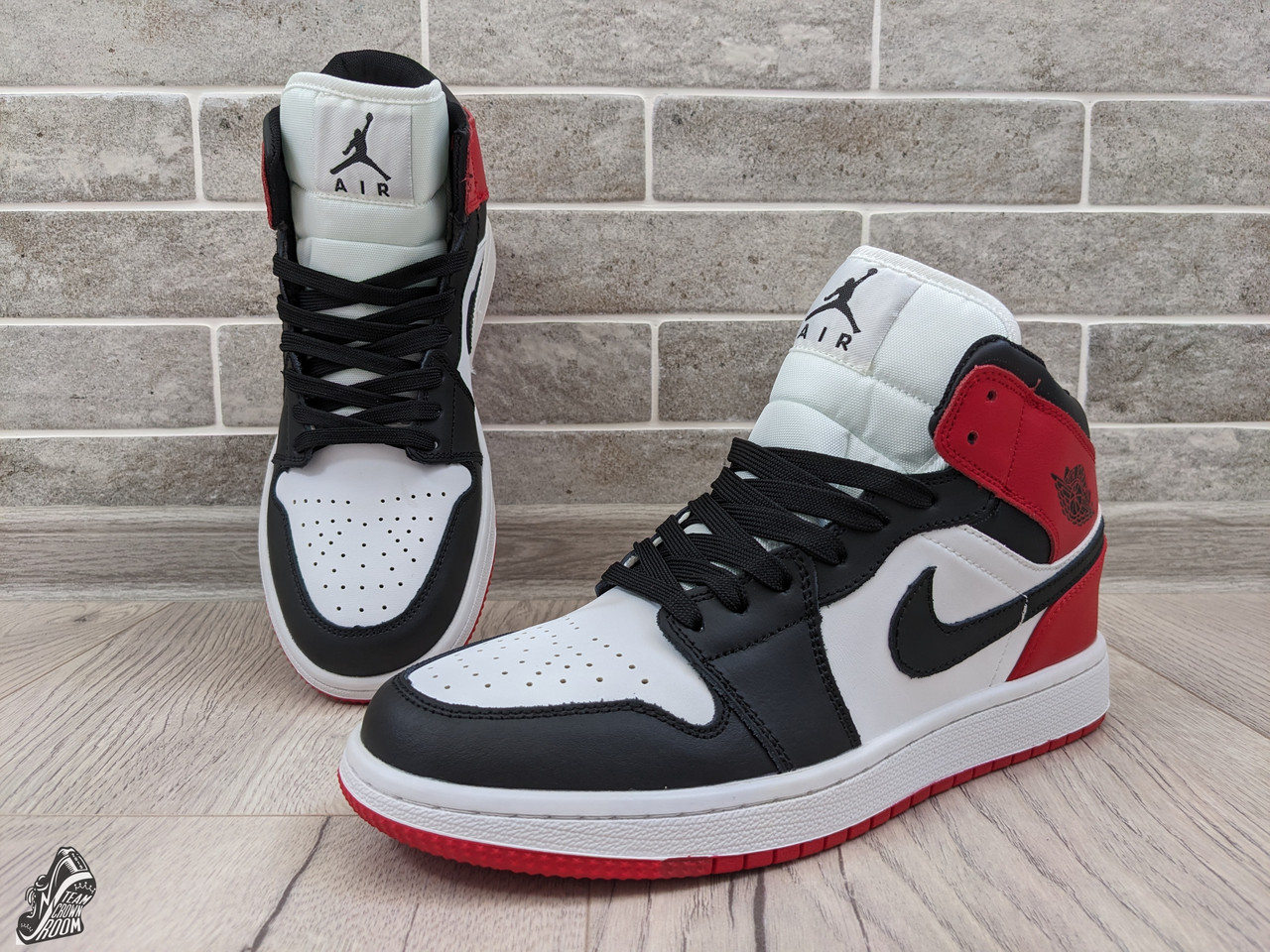 Стильные мужские кроссовки Nike Air Jordan 1 Retro \ Найк Аир Джордан 1 Ретро \ 42 - фото 6 - id-p2123154934