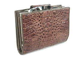 Жіночий гаманець зі шкіри крокодила River