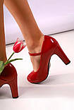 Святкові туфлі на стійких підборах червоні з ремінцем 36, фото 9