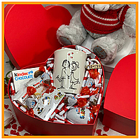 Хорошие сувениры на день влюбленных бокс c конфетами Валентина с подарком, уникальные тематические подарки