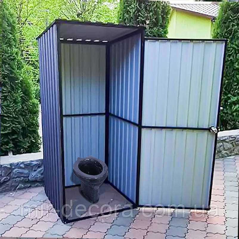 Туалет на вулицю. Туалетна кабінка. Туалет для дачу.