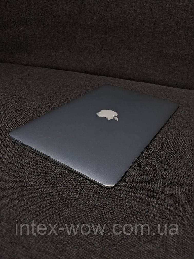 Apple MacBook Air 11 2015 i5 4/256gb ssd + Чохол і Кейс б/у