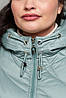 Трендова жіноча демісезонна куртка з капюшоном, батальні розміри, фото 7